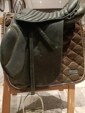 Sella da trekking Chetak in pelle nera misura 18 .