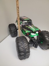 Monster Jam Grave Digger Mega