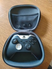 Microsoft Xbox ONE Elite Wireless Controller con accessori e custodia zip - Nero