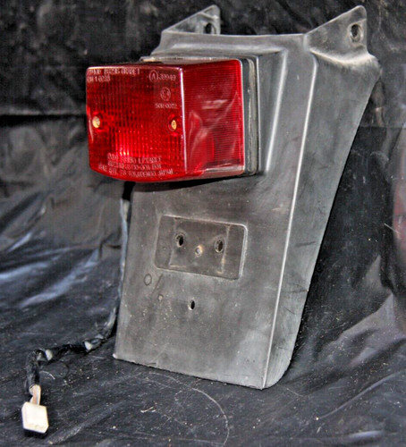Feu arriere garde - feu, boue