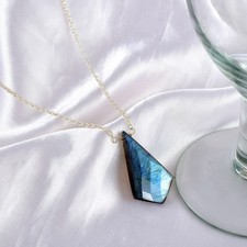 Collana con ciondolo in