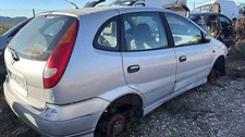 porta anteriore destra NISSAN