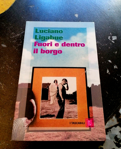 Fuori dentro borgo - e, il