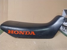 sella nera dominator Honda