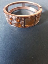 F8468 BRACCIALE RIGIDO STRASS COLORE AMBRA VINTAGE BIGIOTTERIA DI FAMIGLIA 