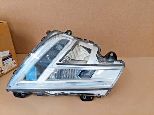 Faro proiettore anteriore