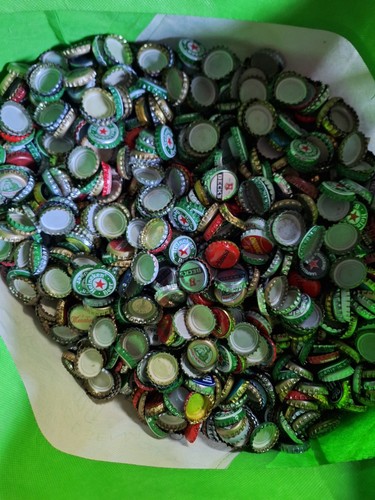 Lotto tappi corona usati - a,
