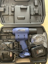 Rivettatrice a Batteria Sacto NX90BAT +2°batterie Al litio 18v