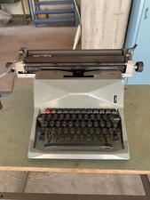 OLIVETTI 82 - Macchina da scrivere