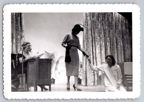 Spettacolo teatrale femminile
