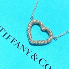 Tiffany & Co. Collana con cuore aperto intrecciato in argento 925 e 18 carati