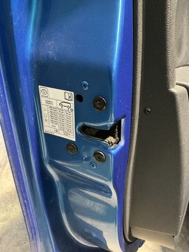 Serratura porta sinistra