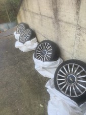 4 cerchi in lega da 16 con gomme