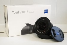 Zeiss Touit 12mm f/2.8 per