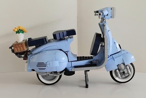 Lego icons vespa 125 - lego,