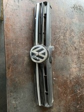 GRIGLIA PARAURTI VOLKSWAGEN