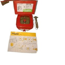 Manovra emergenza Legrand  38028 in custodia metallica con pulsante 1 NA e 1 NC 