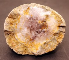 Cristallo minerale geode