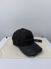 Casquette Fendi noire taille