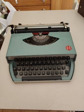 LAGOMARSINO ENGADINE AMICA MACCHINA DA SCRIVERE CON CUSTODIA.