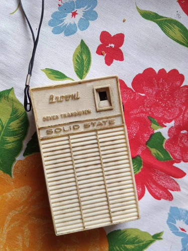 Radio vintage solid state - solid,