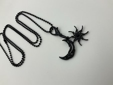 Collana con ciondolo sole e