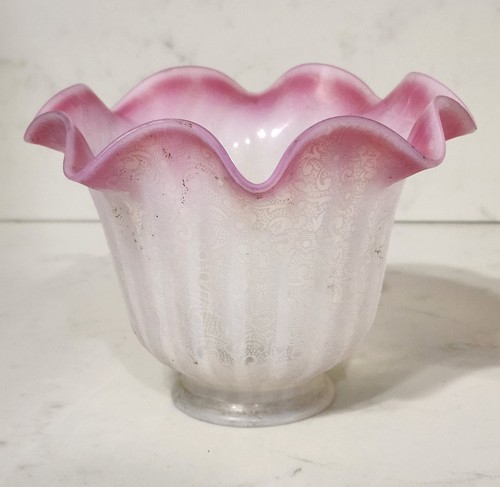 Antico paralume opalescente
