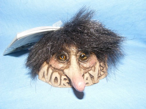 Troll form con - con, norvegia