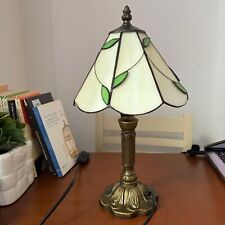 Lampada tiffany con fiori verdi