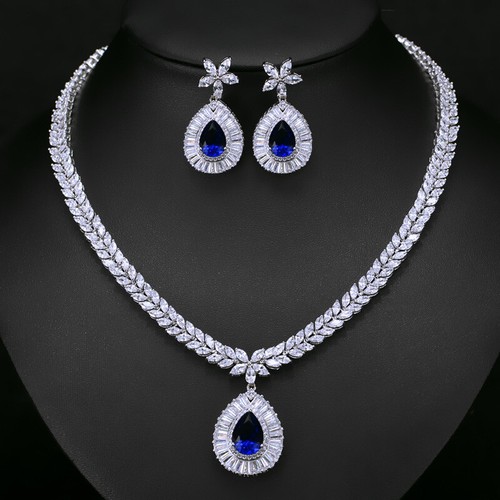 Set gioielli orecchini - , collana