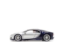 AUTOart 1:18 Bugatti Chiron in argento argentato / blu atlantico