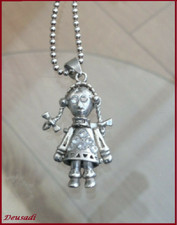 Catena E Pendente Con Bambola