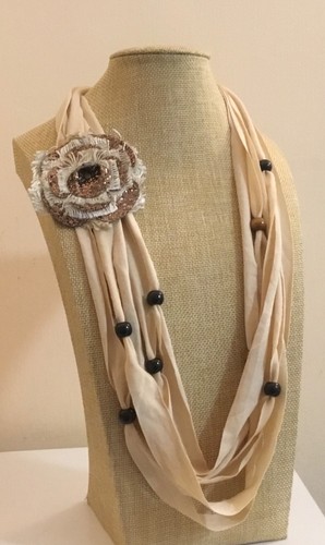 Collana fatta mano - mano,,