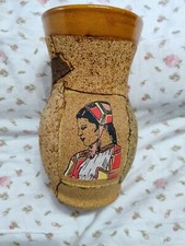 vaso In terracotta ricoperto di sughero, origini sarde, lavorazione artigianale