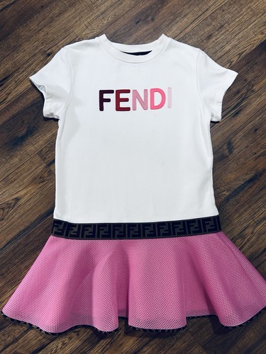 Fantastico abito fendi per - abito,