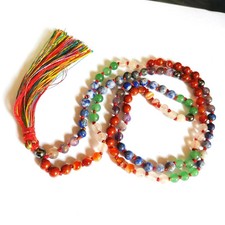 Collana con pietre naturali