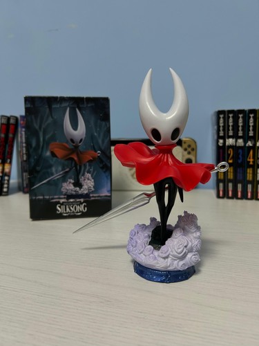 Action figure hornet - action,