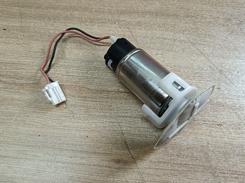 Une pompe essence - pompe, honda