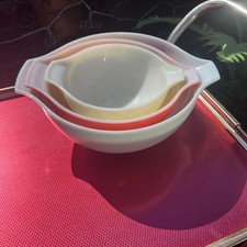 Pyrex Mixing Bowls Set Of 3