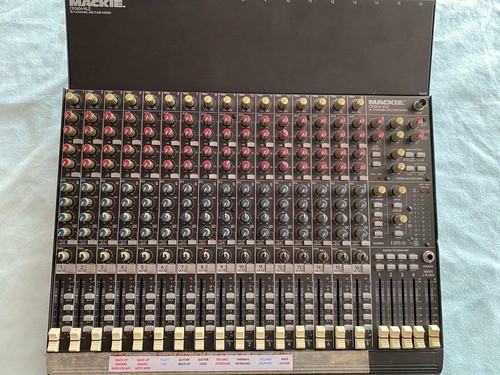 Mixer mackie 1604 vlz 16 - 1604,