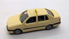 Wiking 149 Volkswagen VW Vento beige chiaro TAXI con targhetta tetto (78)
