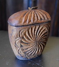 Antica scatola in legno porta tabacco tabacchiera scolpita