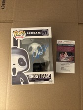 Neve Campbell autografato