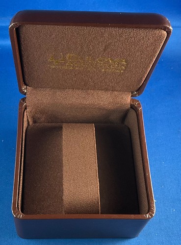 Bulova accutron box watch - bulova,