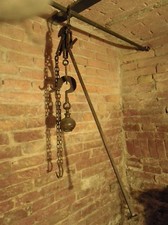 ANTICA GRANDE STADERA PER PESARE GABBIE DI POLLAME – STIE E ALTRO -PRIMI ANNI DE