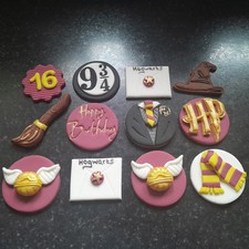 12 topper per cupcake