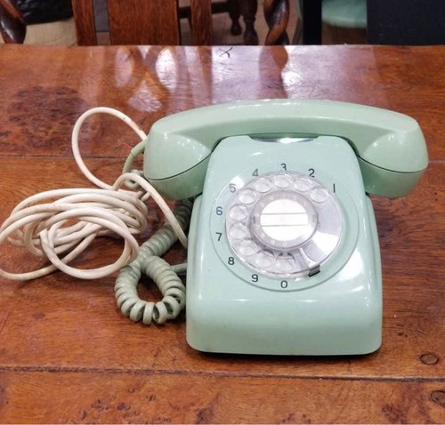 Telefono antico retrò