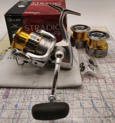 Reel shimano stradic 2500mgfb - stradic,