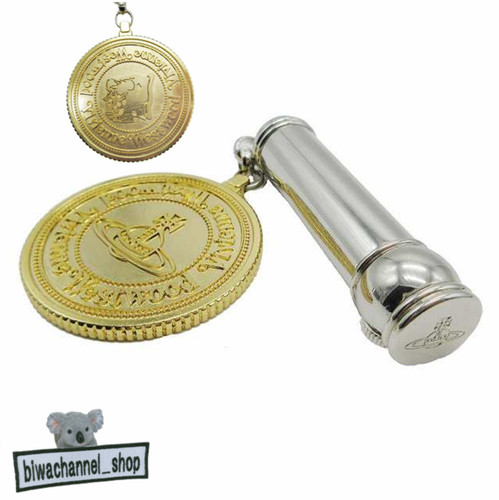 Collana con monete - , accendino