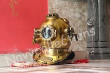 Antico casco da commando